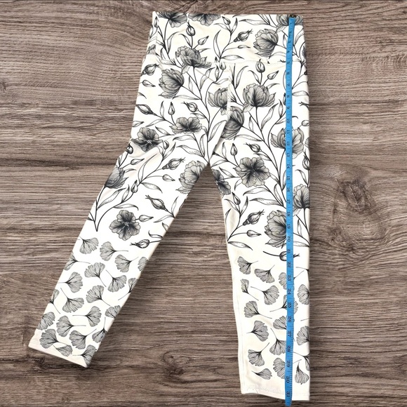 Evolution & Creation White Black Floral Print Leggings size M - Picture 4 of 8